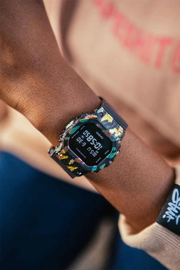 Casio Casio G-Shock GM-5640GEM-1DR (GM-5640GEM-1), g-shock япония мужские часы на браслете пластик боковой вид