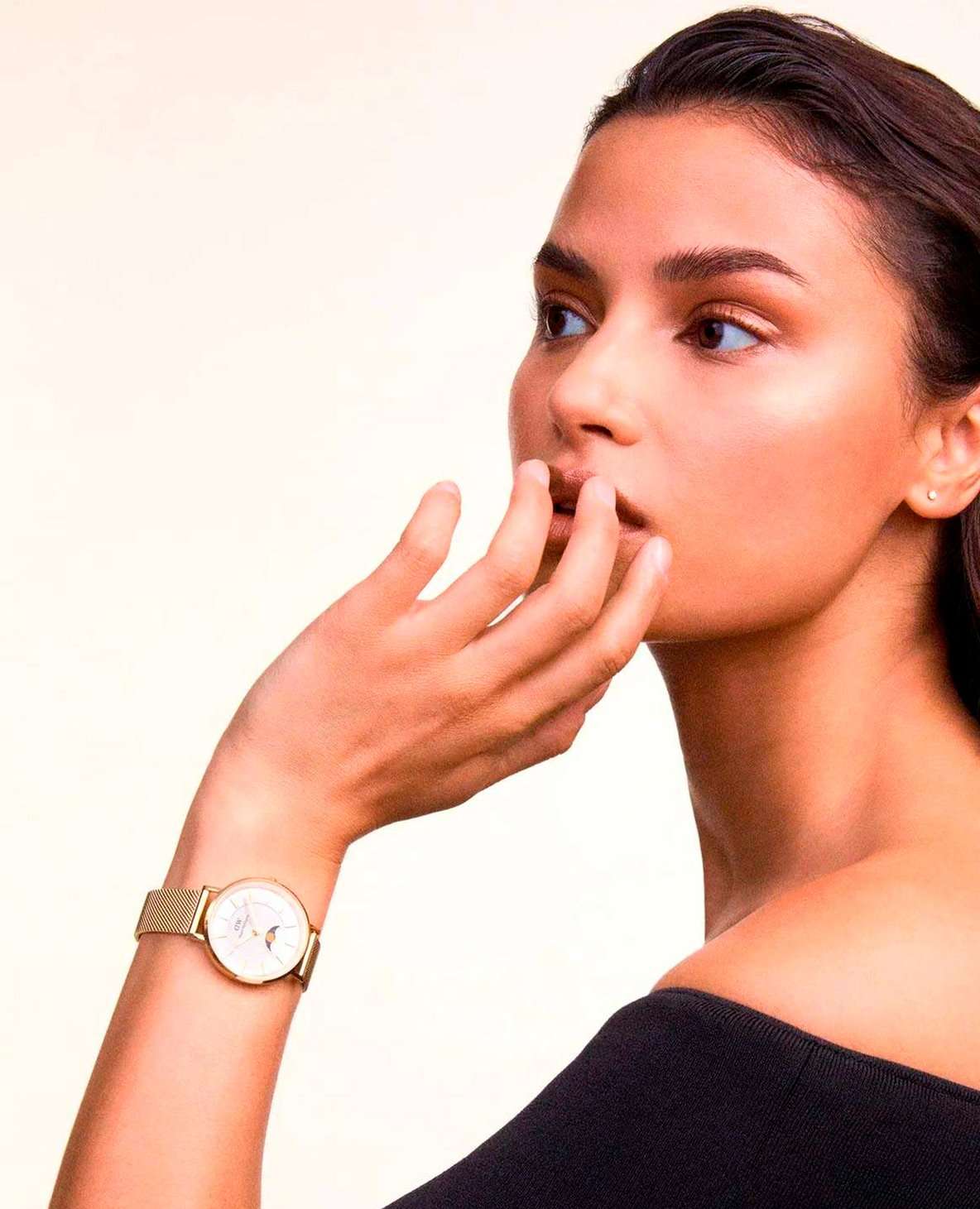 Daniel Wellington Daniel Wellington Petite Lune Melrose DW00100771 , наручные женские часы фото под углом