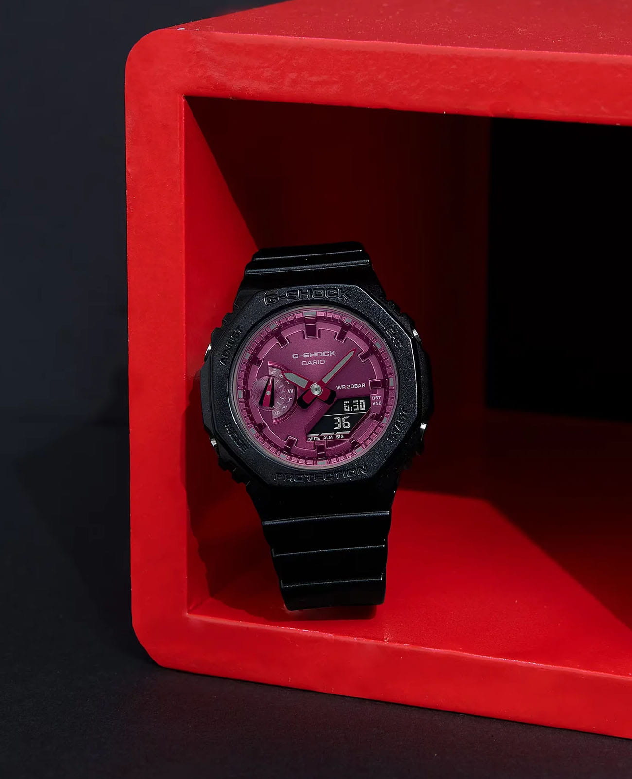 Casio Casio G-Shock GMA-S2100RB-1ADR (GMA-S2100RB-1A) япония наручные женские часы заводная головка с логотипом Casio