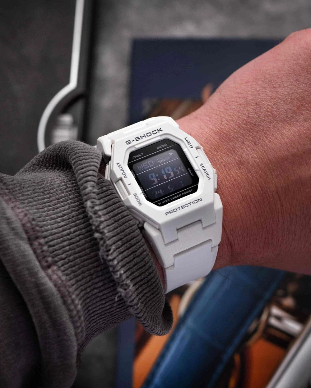 Casio Casio G-Shock GD-B500-7DR (GD-B500-7) , наручные мужские часы фото под углом