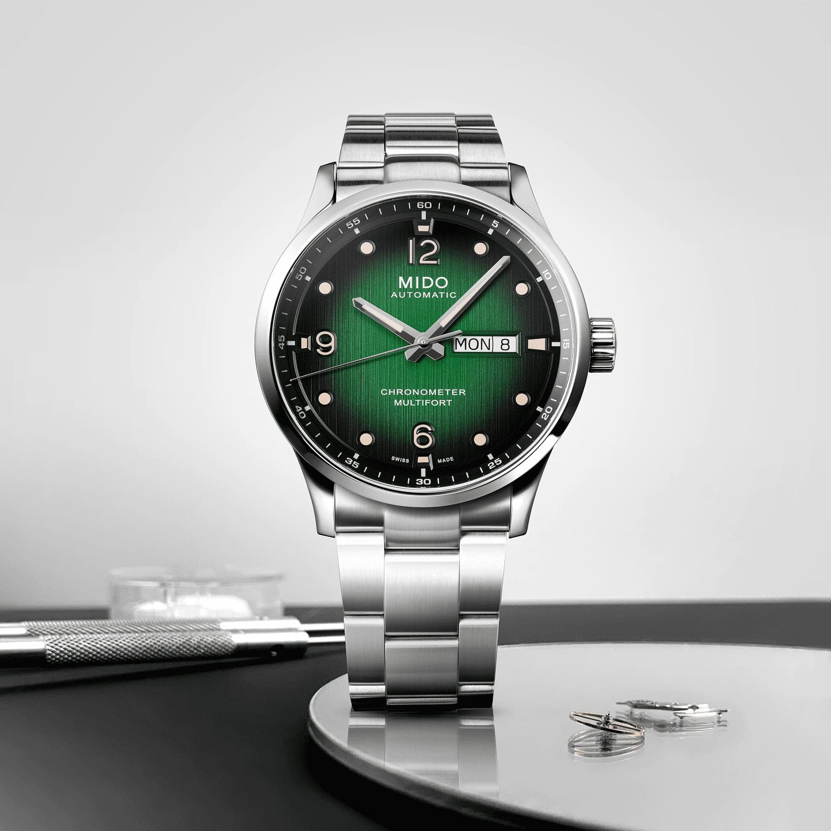 Mido Mido Multifort M Chronometer M038.431.11.097.00 мужские часы зеленый циферблат на запястье