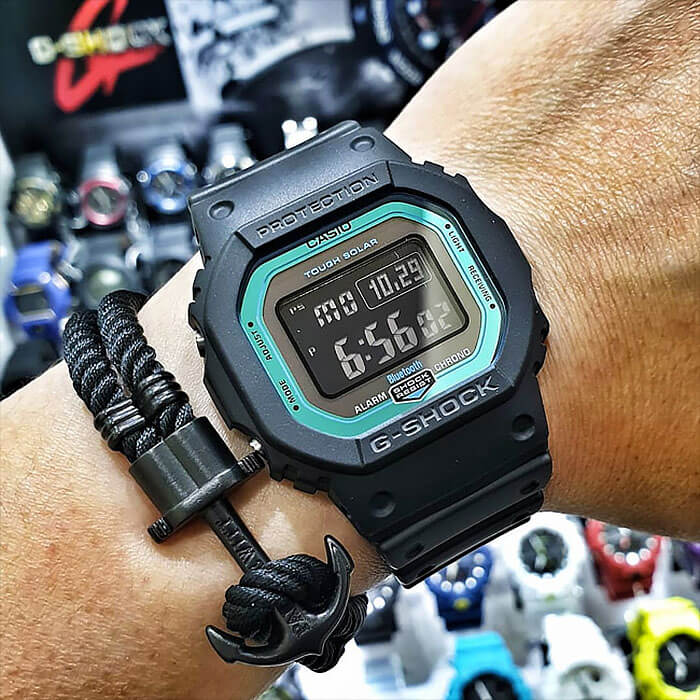 Casio Casio G-Shock GW-B5600-2DR (GW-B5600-2)  — детали корпуса и пластик