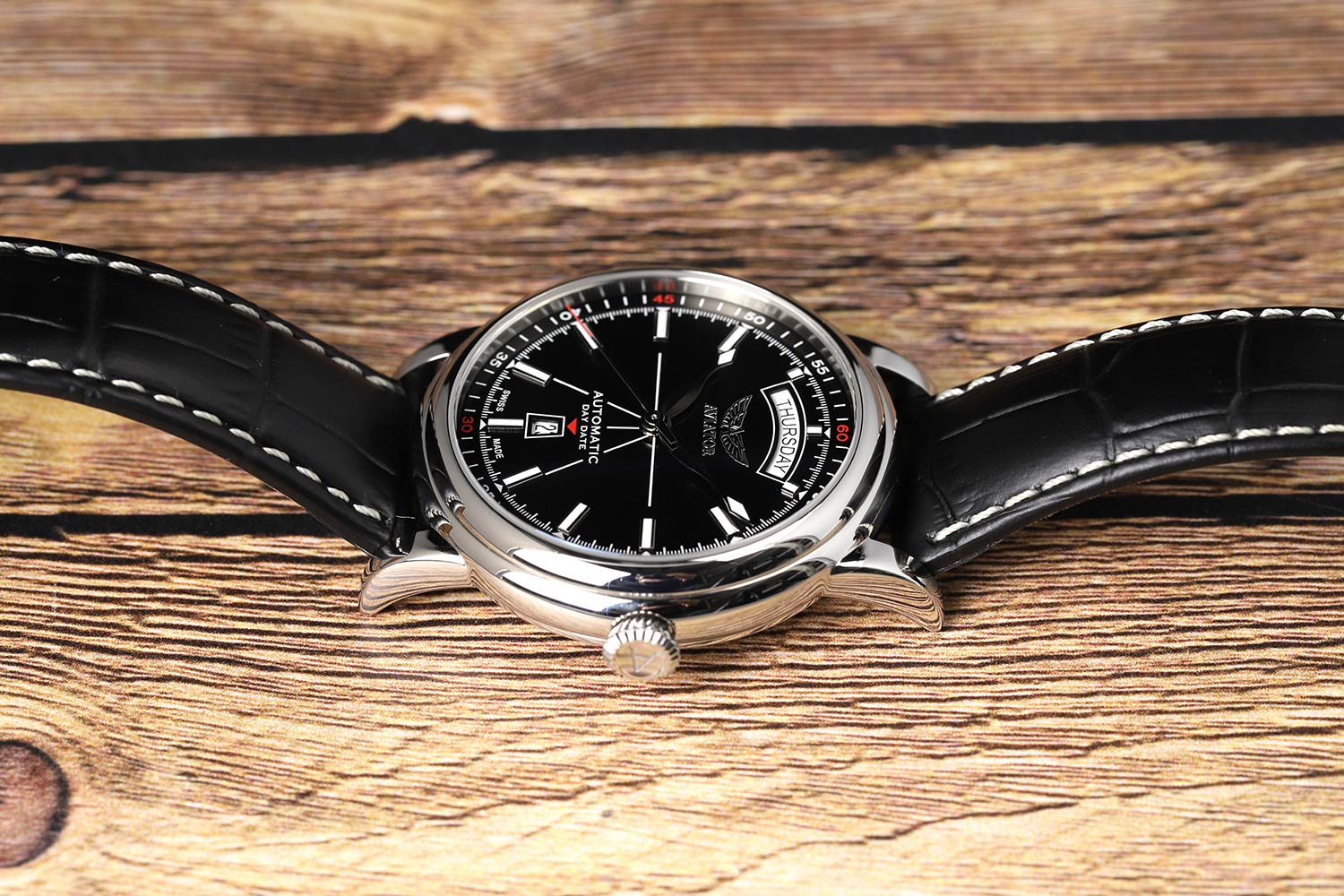 Aviator Aviator Douglas Day-Date V.3.20.0.142.4 мужские часы белый циферблат на запястье
