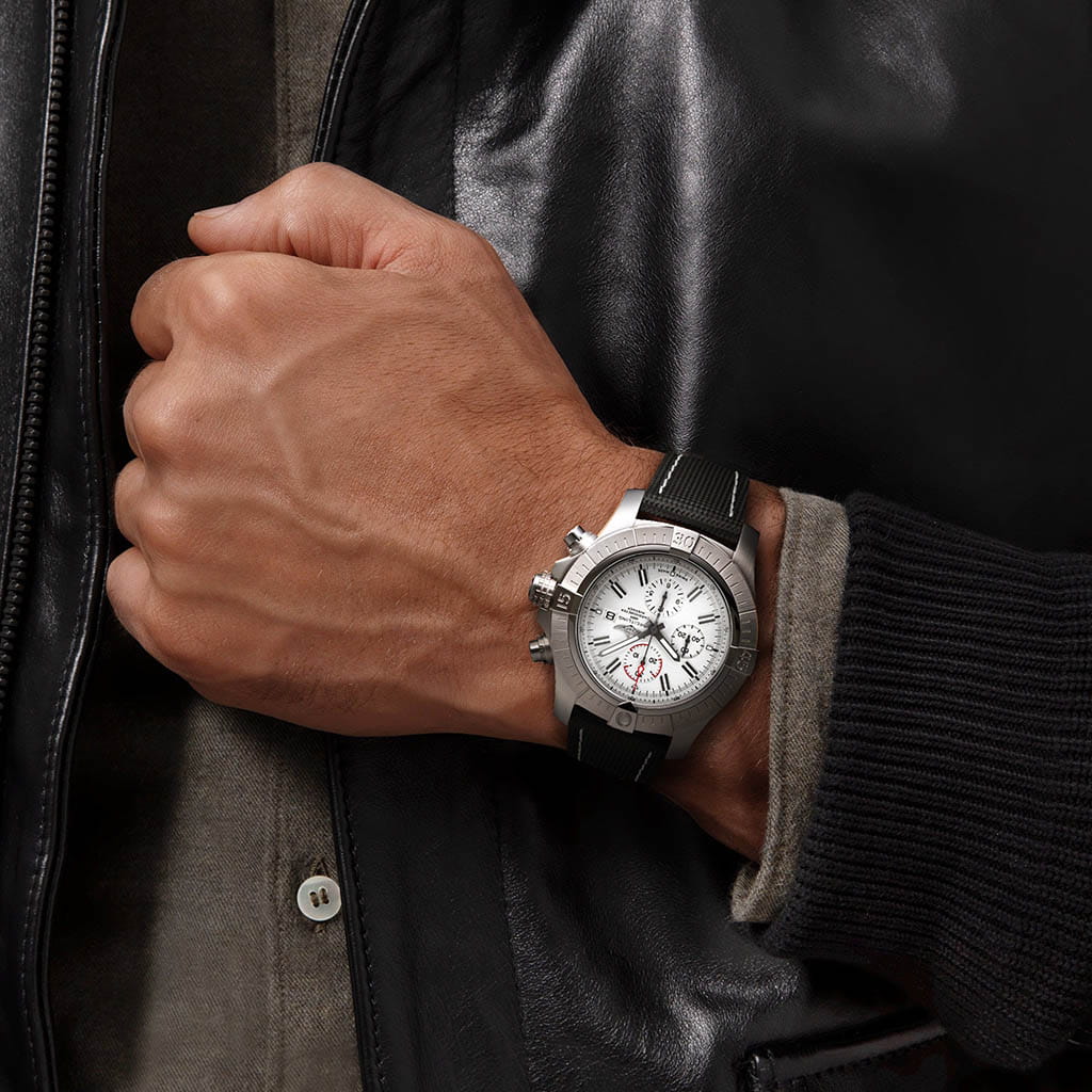 Breitling Breitling Super Avenger Chronograph 48 A133751A1A1X1 мужские часы белый циферблат на запястье