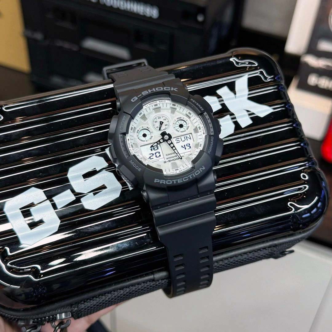 Casio Casio G-Shock GA-100WD-1A кварцевые мужские часы часы крупный план белый циферблата
