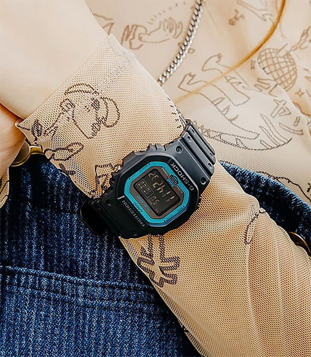 Casio Casio G-Shock GW-B5600-2DR (GW-B5600-2) электронные часы с аксессуарами мужские часы модель GW-B5600-2