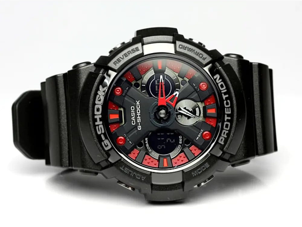 Casio Casio G-Shock GA-200SH-1A GA, наручные мужские часы фото под углом