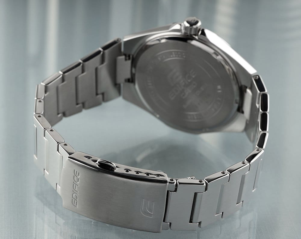 Casio Casio Edifice EFB-108D-7A мужские часы белый циферблат на запястье