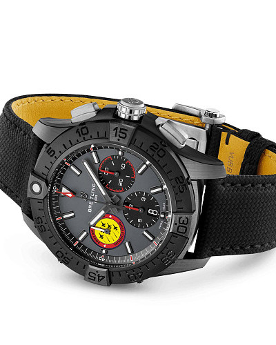 Breitling Avenger B01 Chronograph 44 Swiss Air Force Team SB01471A1B1X1